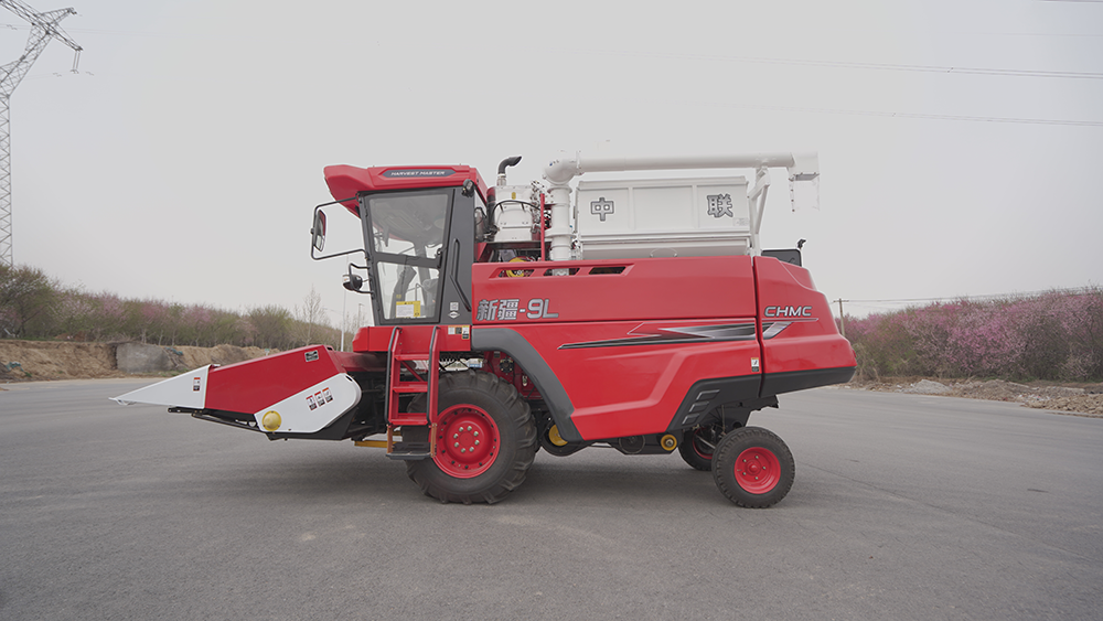 BG大游2023款4YZL-5(G4)自走式玉米籽粒联合收获机